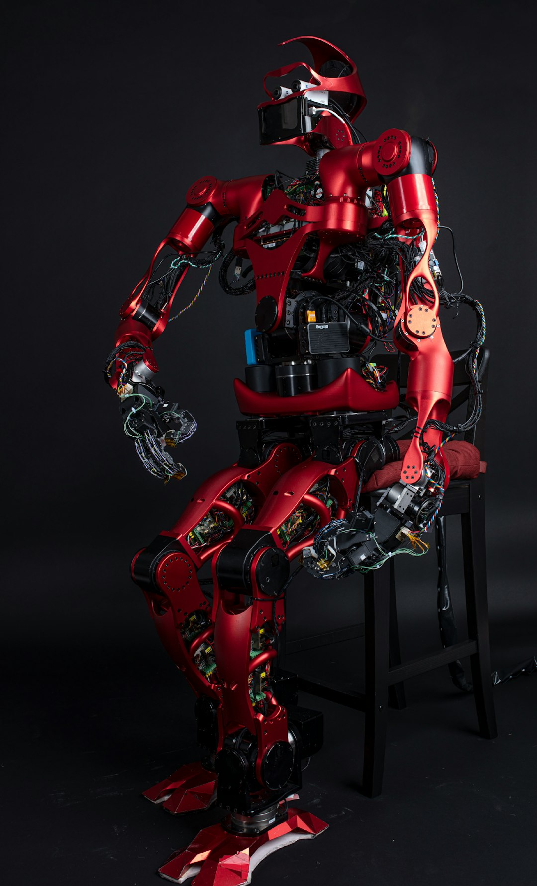 Haushaltsroboter im modernen Wohnzimmer